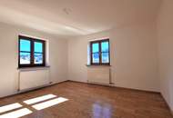 Charmantes Zweifamilienhaus in Alleinlage