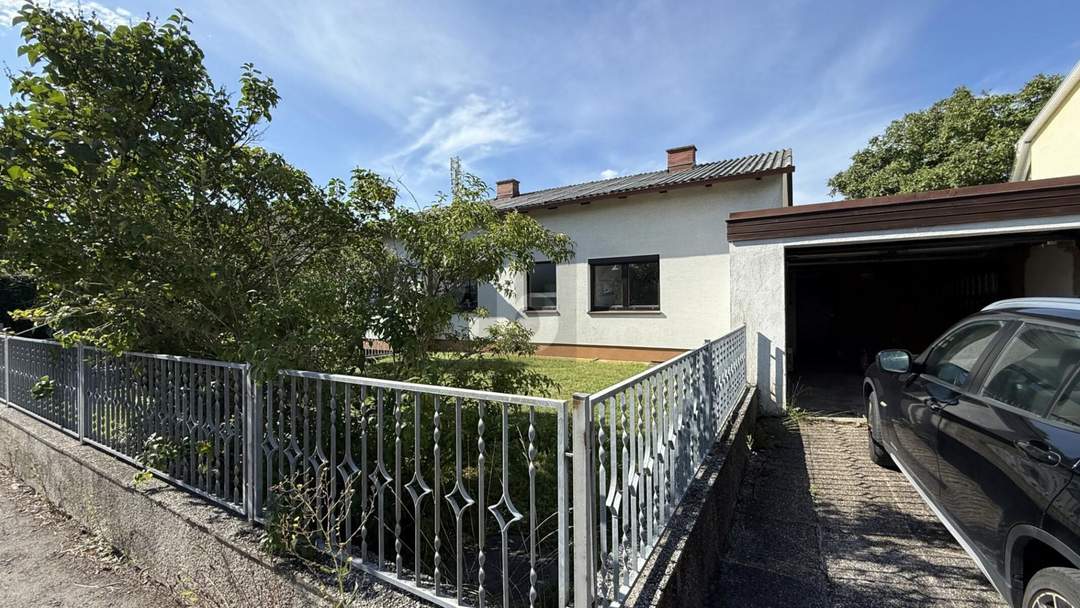 BUNGALOW MIT SONNIGEM GARTEN UND GROSSEM KELLER &amp; GARAGE