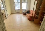 Prestigehaus Sanierungsbedürftige Altbauwohnung 3 Zimmer