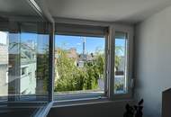 Top sanierte Dachgeschosswohnung in 1180 Wien – ideal für Singles & Paare