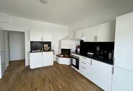 UNBEFRISTETE große 5 Zimmer im frisch ausgebauten Dachgeschoss mit DG-Terrasse!