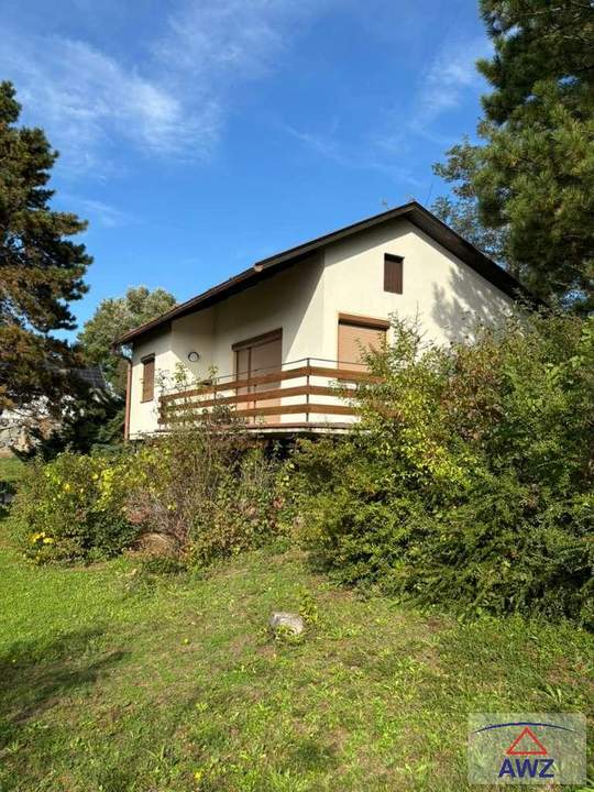 Baugrundstück mit Seeblick und sanierungsbedürftigem Haus in Neusiedl/See!