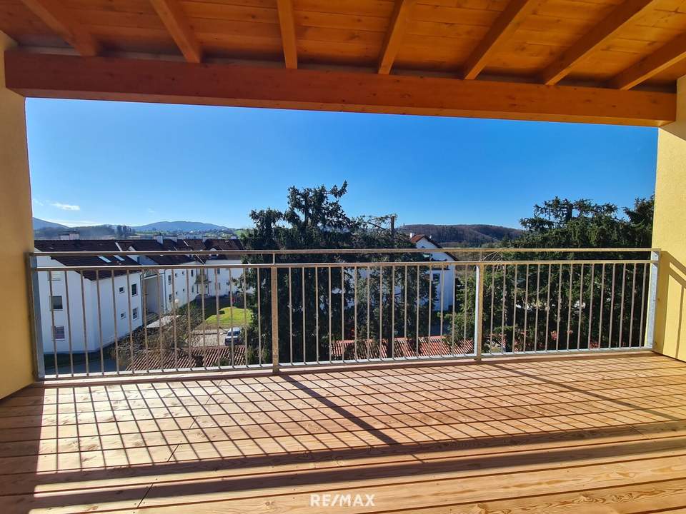 Top Wohnung mit überdachter Terrasse