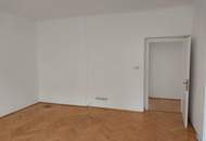 Zentrale 4-Zimmer-Wohnung mit Balkon und perfekter Infrastruktur