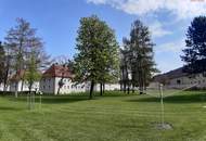 Perfekte Wohnung für junge Familien und Pärchen dank idyllischer Grünlage und optimaler Infrastruktur! Kompakte und sehr flexibel nutzbare Raumaufteilung! Neu saniert und sofort beziehbar!