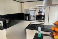 Hochwertig ausgestattetes Einfamilienhaus mit einem zusätzlichen Haus