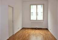 HOLBEINGASSE, 68 m2 Altbau, Wohnküche, 2 Zimmer, WG-geeignet, Komplettküche, Wannenbad, Parketten, 4. Liftstock