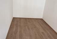 GENERALSANIERTE 2-ZIMMER-ALTBAU *ERSTBEZUG NACH KATEGORIEANHEBUNG*