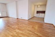 DACHGESCHOSS, gepflegte 103 m2 Neubau mit Loggia und Balkon, Wohnküche, 3 Zimmer, Wannenbad, Parketten, Holbeingasse