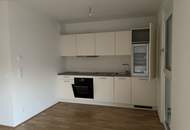 Ziegelhofstraße: Neuwertige Single-Wohnung mit Balkon beim Hirschstettner Badeteich!