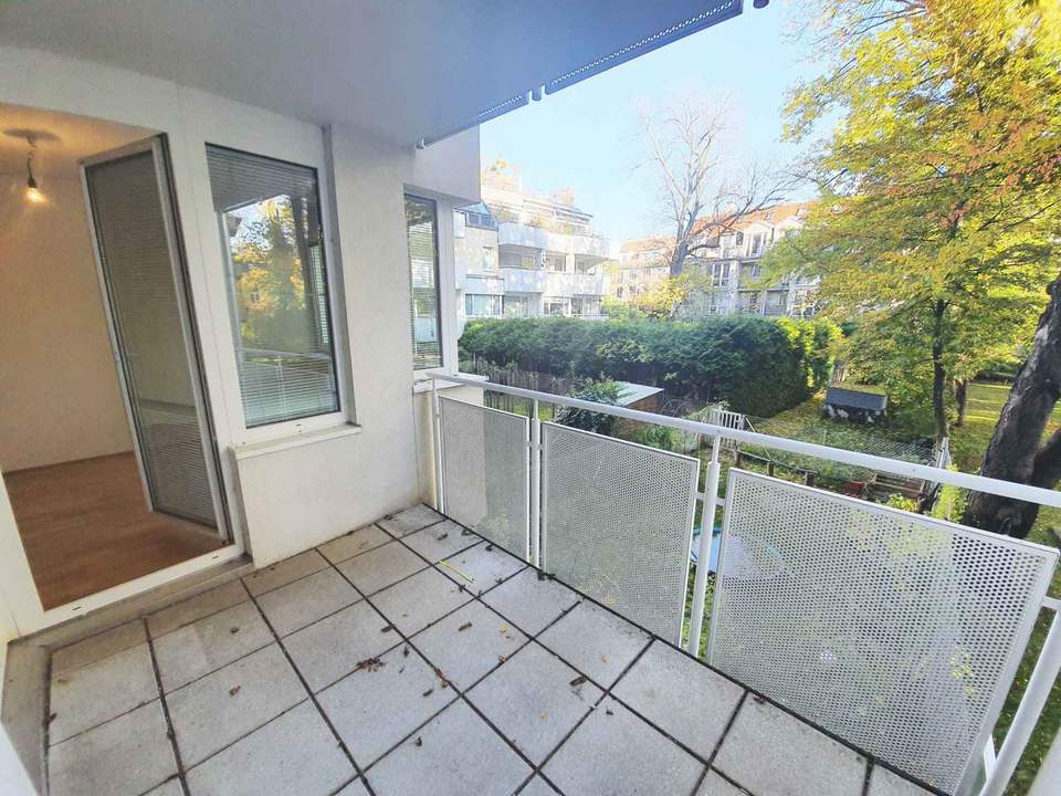 2-Zimmer-Wohnung mit Balkon und herrlichem Blick ins Grüne - Hietzinger Hauptstraße ums Eck