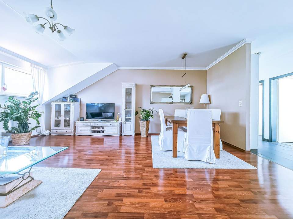 Exklusives Wohnen über den Dächern von Zirl – mit sonnigem Balkon und Garagenbox!