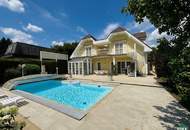 Elegante Villa in idyllischer Wienerwaldlage mit Pool und großem Garten