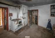 Einfamilienhaus und Nebengebäude in ruhiger Ortsrandlage mit Ausbaupotenzial