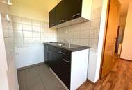 Sonnige 2-Zimmer-Wohnung mit Küche in zentraler Lage! Nähe BMW, SKF!!