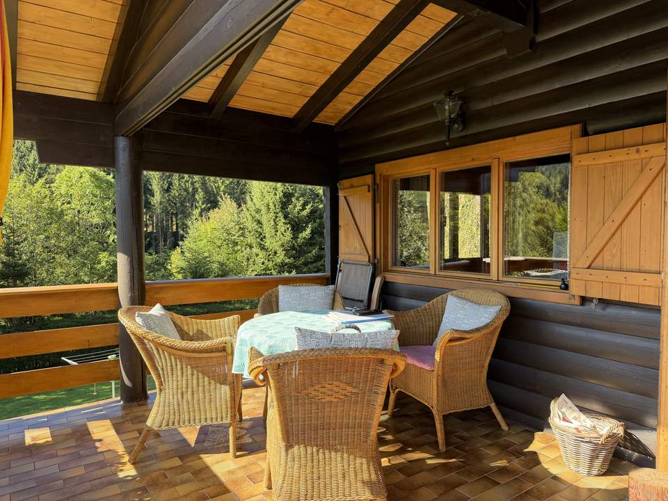 Wunderbares Blockhaus in schönster Grünruhelage! Ab sofort verfügbar!
