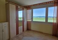 helles Lift-Appartement mit schönem Fernblick