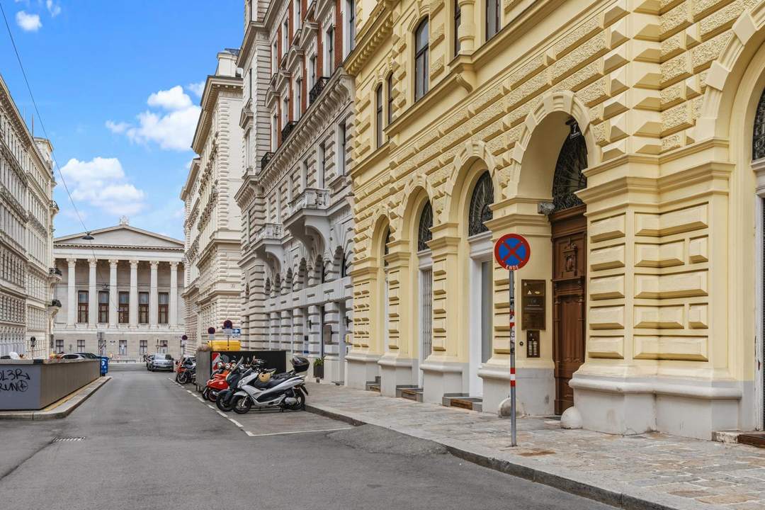 " Repräsentative Altbauwohnung in absoluter Bestlage – Direkt beim Parlament "