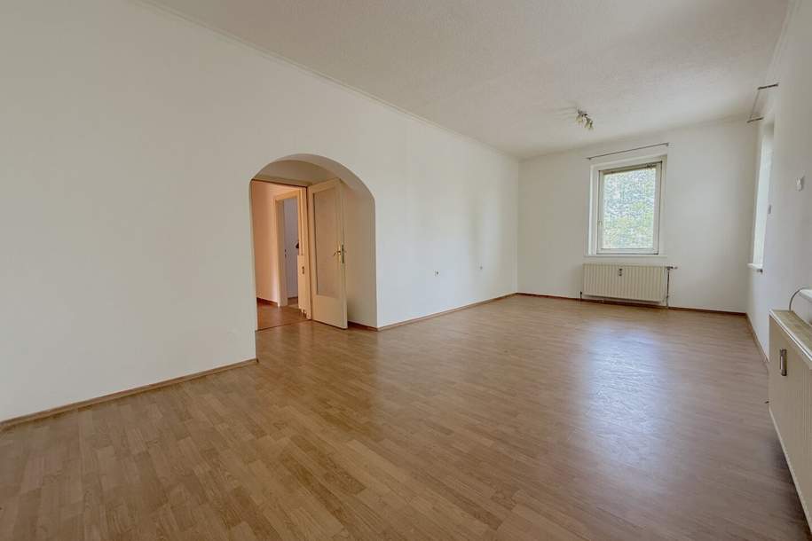 Schnäppchen-Alarm! Sanierungsbedürftige 74m2 Altbauwohnung mit enormen Potenzial, Carport & großzügigem Keller – Ihr neues Zuhause in Graz! Innenhof-Balkon kann bewilligt werden!, Wohnung-kauf, 123.000,€, 8020 Graz(Stadt)