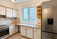 Citynah wohnen, Grün genießen: 2 Zimmer mit Loggia