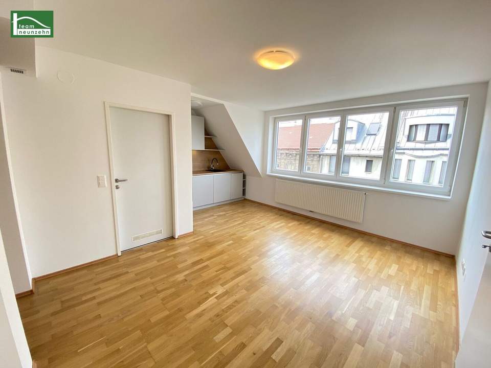 Moderne DG-Wohnung in ruhiger Spielstraße beim Familienplatz - Mit Einbauküche und Abstellraum! 2014/2015 erbaut!