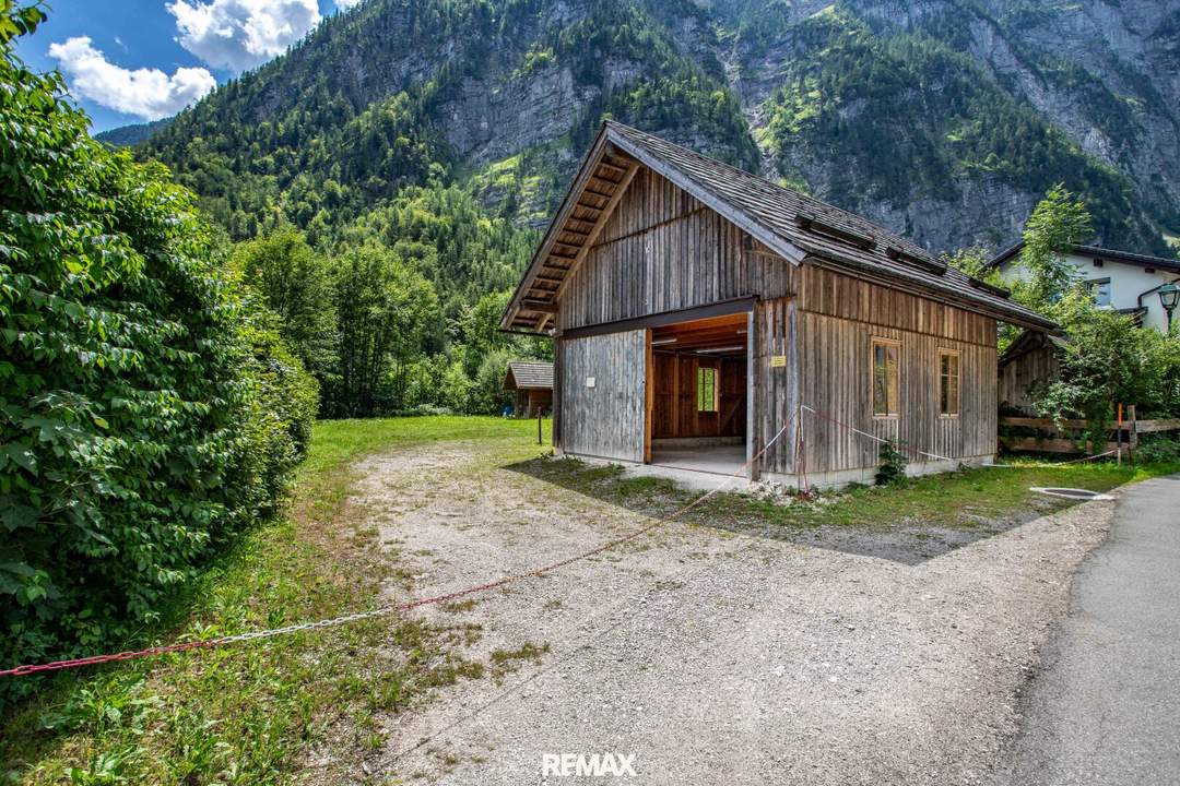 Baugrundstück mit Garagengebäude in Hallstatt zu kaufen