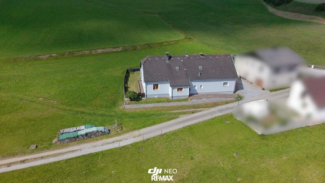 Naturnah wohnen: Klassisches Einfamilienhaus mit Garten und Doppelgarage in 3664 Martinsberg