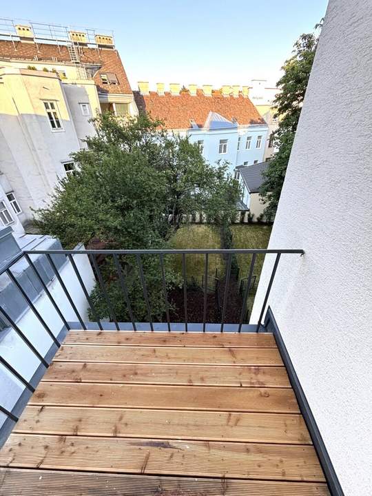 1180! Hübsche 3-Zimmer Wohnung mit kleinem Balkon! ERSTBEZUG NACH GENERALSANIERUNG!