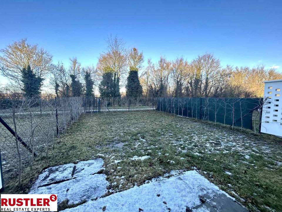 2 Zimmer Wohnung mit 66m² Garten und Blick ins Grüne