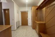 Ruhige 3-Zimmer-Dachgeschosswohnung mit Balkon und Tiefgaragenplatz