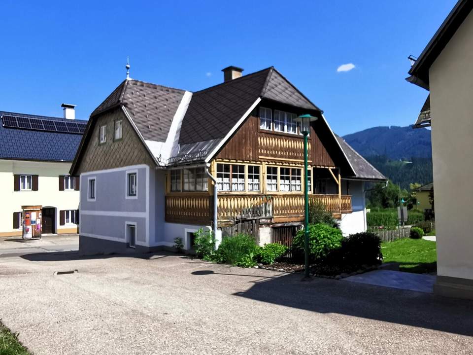 Teilsaniertes, historisches Wohnhaus mitten in Aflenz Kurort