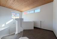 Großzügige 4-Zimmer-Wohnung mit Reihenhaus-Charakter und Terrasse