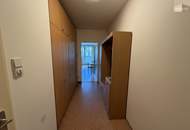 Gut geschnittene 1-Zimmer-Wohnung mit Loggia und Entwicklungspotenzial