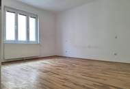 Helle 2-Zimmer Wohnung, Gebäude komplett saniert, ruhige Lage