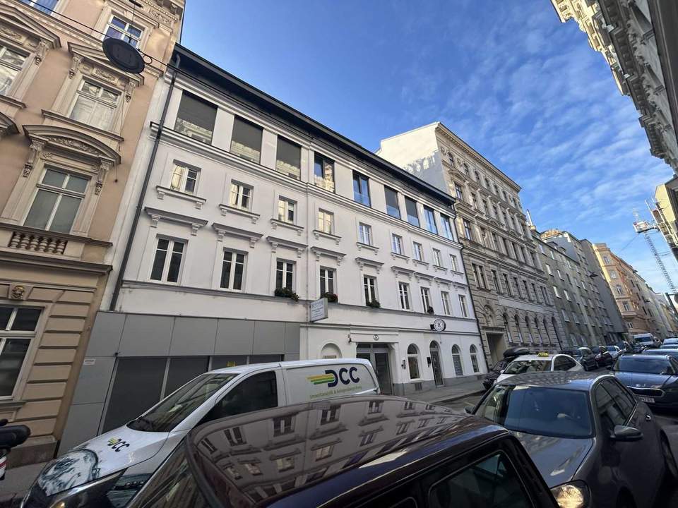 Unbefristet vermietet / Geschäftslokal als Wohnung genutzt / attraktives Haus