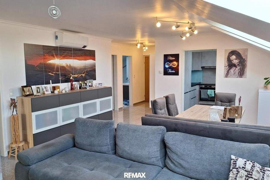 „Traumhaftes Dachgeschoss-Highlight in Gralla!“ 4 Zimmer Garage und mehr..., Wohnung-kauf, 189.000,€, 8431 Leibnitz