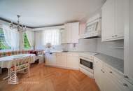 Elegantes Haus mit großzügiger Terrasse und gepflegtem Garten