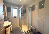 Großzügiges Ein- oder Zweifamilienhaus mit mehreren Nebengebäuden in zentraler Lage