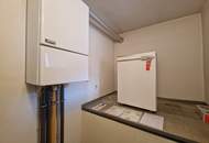 LIEBEVOLLES, RENOVIERUNGSBEDÜRFTIGES LANDHAUS MIT HERRLICHEM, RUHIGEN GARTEN