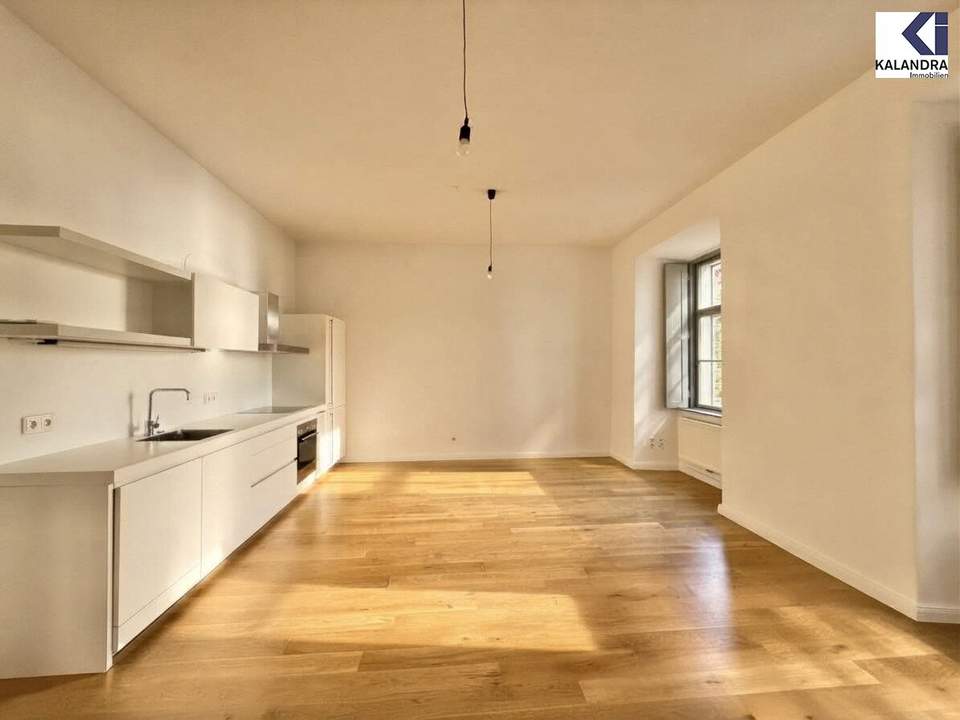360 TOUR // GENERALSANIERTES ALTBAU-APARTMENT im BAROCKHAUS