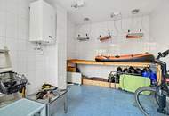 Wohnhaus mit Schwimmteich - 2 Wohneinheiten und Geschäft möglich