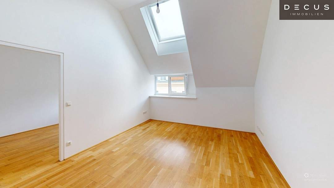 | DACHGESCHOSS | GUT VERMIETBAR | SANIERT |