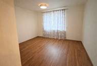 Exklusiver Bungalow mit Einleger Wohnung, Pool & Vollkeller