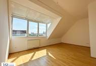 Hell, klimatisiert, großzügig - 2-Zimmer-Dachgeschosstraum in ruhiger Seitenstraße des 10. Bezirks - mit allgemeiner Dachterrasse
