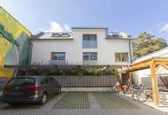 Gut aufgeteilte Praxisräumlichkeiten mit westseitigem Balkon, Eigengarten und PKW-Stellplatz