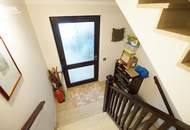 7321 Lackendorf: Ruhelage! Teilsaniertes und bezugsfertiges Einfamilienhaus mit Garage und großem Garten!