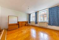 TOP ANGEBOT: VIERKANTHOF IN ZENTRALER LAGE: HISTORISCHE SUBSTANZ MIT POTENZIAL!