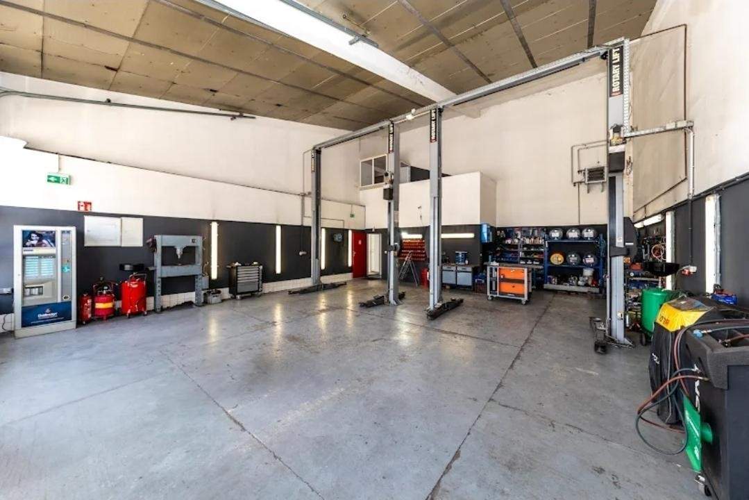 "Etablierte KFZ-Werkstatt mit Top-Kundenstock & Komplettausstattung nahe G3 zu vermieten!''