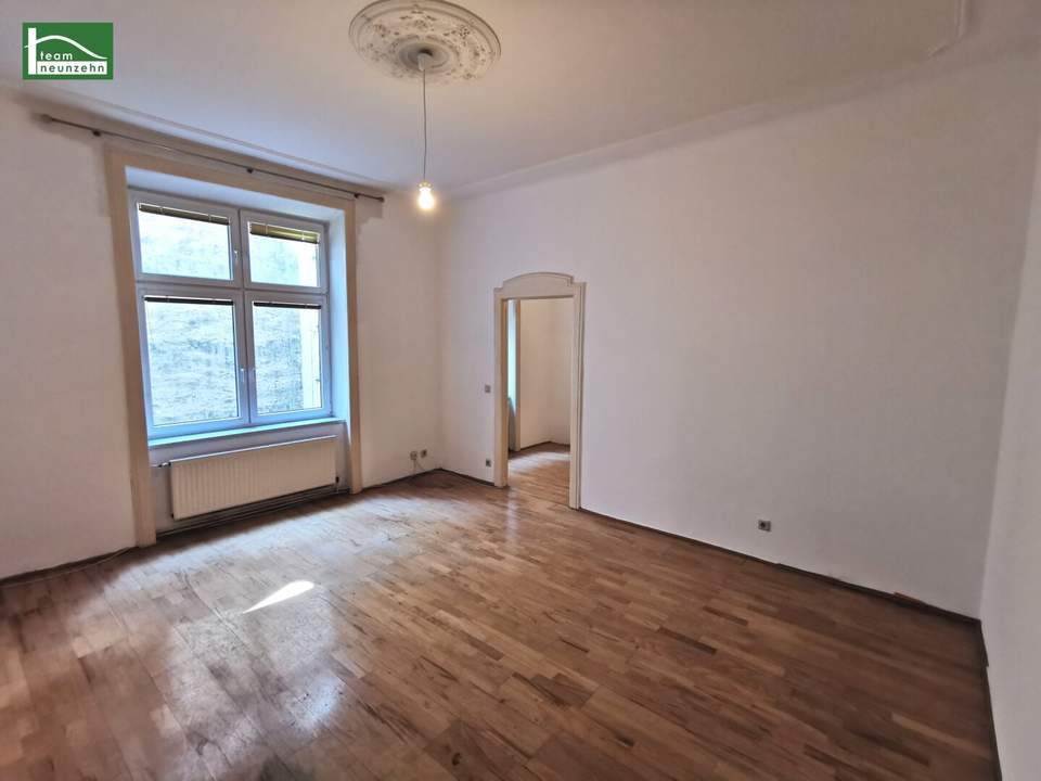 BEI DER ECKE NEUBAUGASSE! LEISTBARE GEBRAUCHTE WOHNUNG IN HOFRUHELAGE! SCHÖNES ALTBAUHAUS! SEHR ZENTRAL! Für Eigennutzer aber auch Anleger.