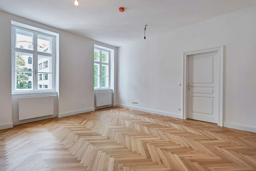 Altbau-Erstbezug in bester Stadtlage - Schöne 2-Zimmer-Wohnung in Hofruhelage - Nähe Mariahilfer Straße